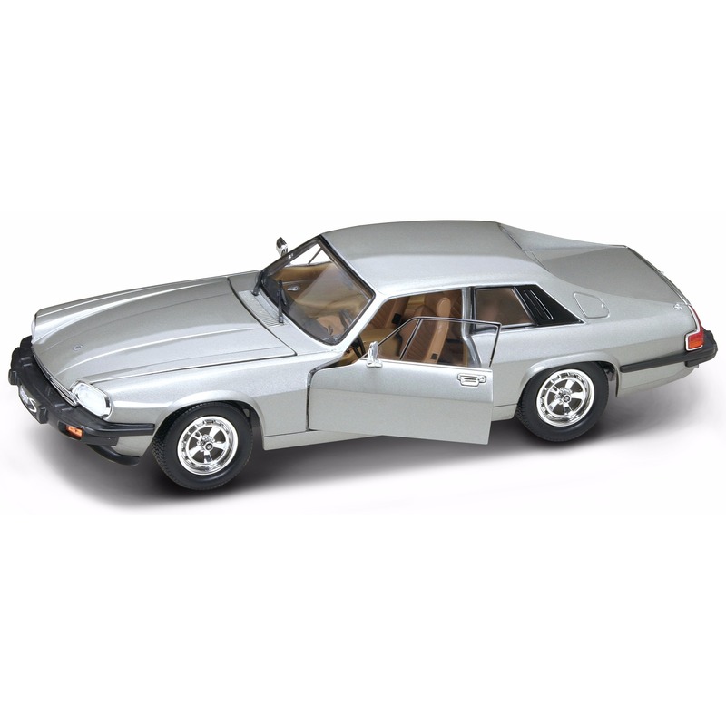 Speelgoedauto jaguar xjs zilver 1 18
